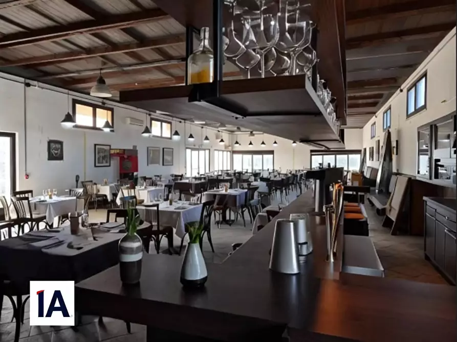 Immagine 1 di Locale commerciale in affitto  a Quartu Sant'elena