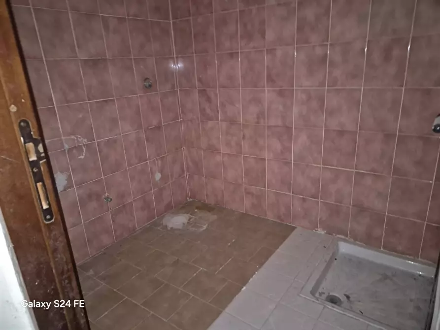 Immagine 10 di Magazzino in vendita  a Quartu Sant'elena