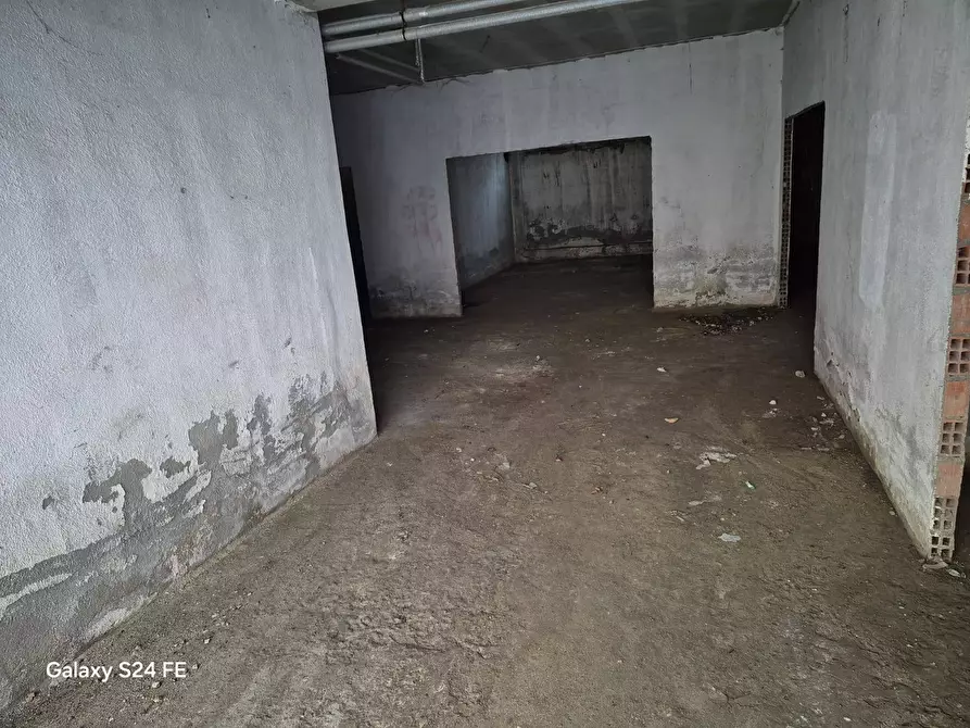 Immagine 6 di Magazzino in vendita  in viale della musica a Quartu Sant'elena