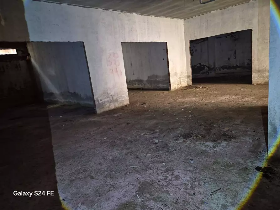 Immagine 13 di Magazzino in vendita  in viale della musica a Quartu Sant'elena