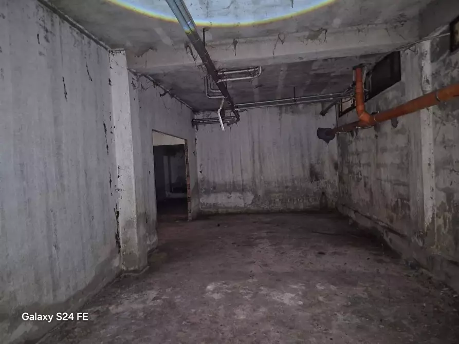 Immagine 15 di Magazzino in vendita  in viale della musica a Quartu Sant'elena