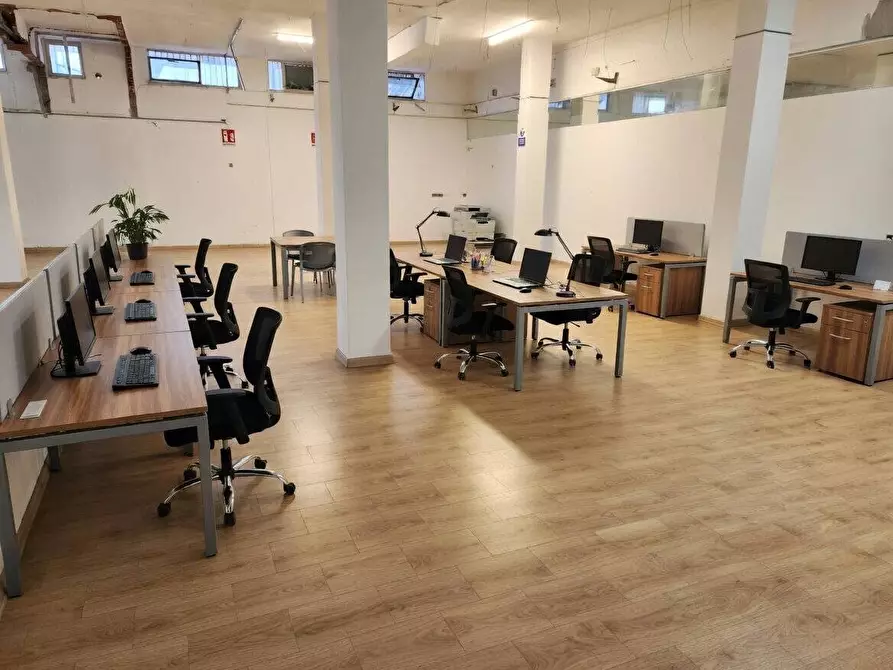 Immagine 6 di Locale commerciale in vendita  in viale della Musica a Quartu Sant'elena