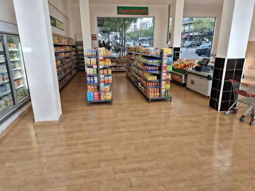 Immagine 8 di Locale commerciale in vendita  in viale della Musica a Quartu Sant'elena