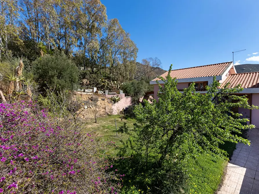 Immagine 10 di Villetta a schiera in vendita  in salmagi a Quartu Sant'elena