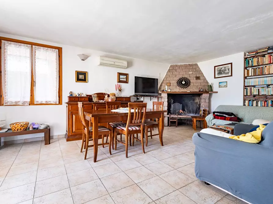 Immagine 25 di Villetta a schiera in vendita  in salmagi a Quartu Sant'elena