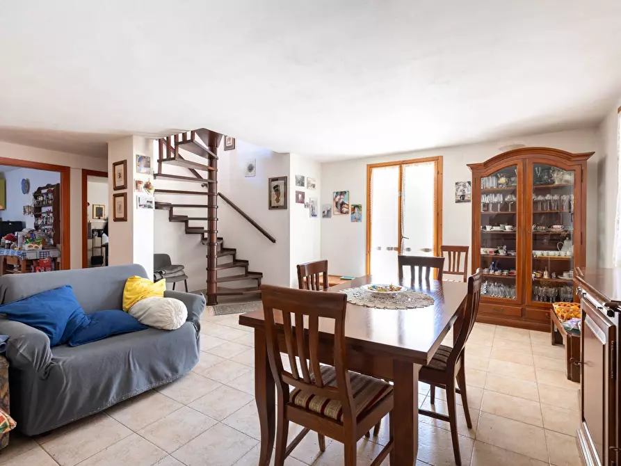 Immagine 27 di Villetta a schiera in vendita  in salmagi a Quartu Sant'elena