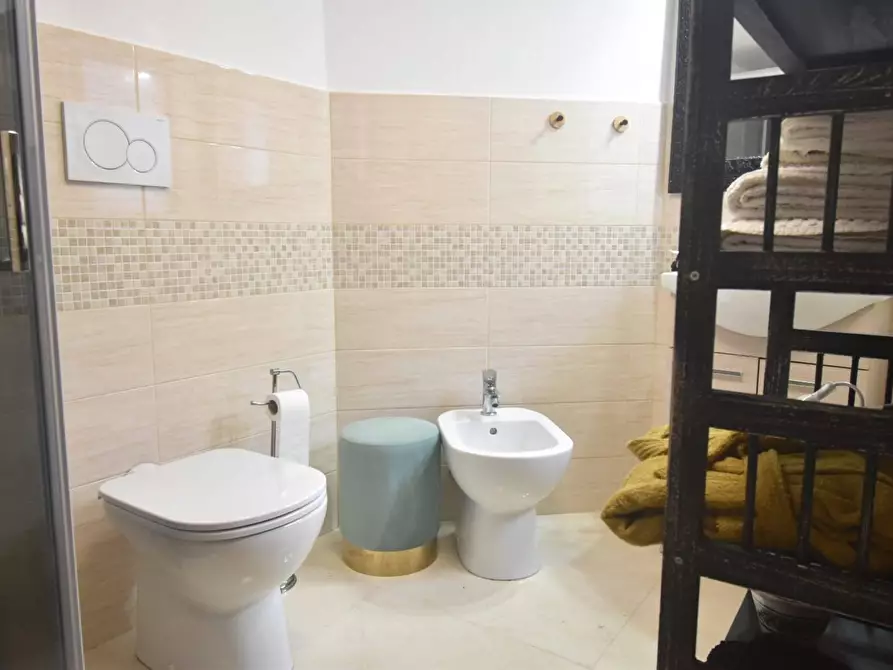 Immagine 41 di Casa indipendente in vendita  in piazza Azuni a Quartu Sant'elena