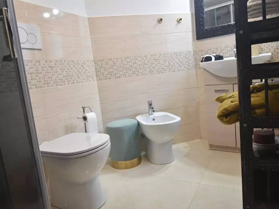 Immagine 42 di Casa indipendente in vendita  in piazza Azuni a Quartu Sant'elena