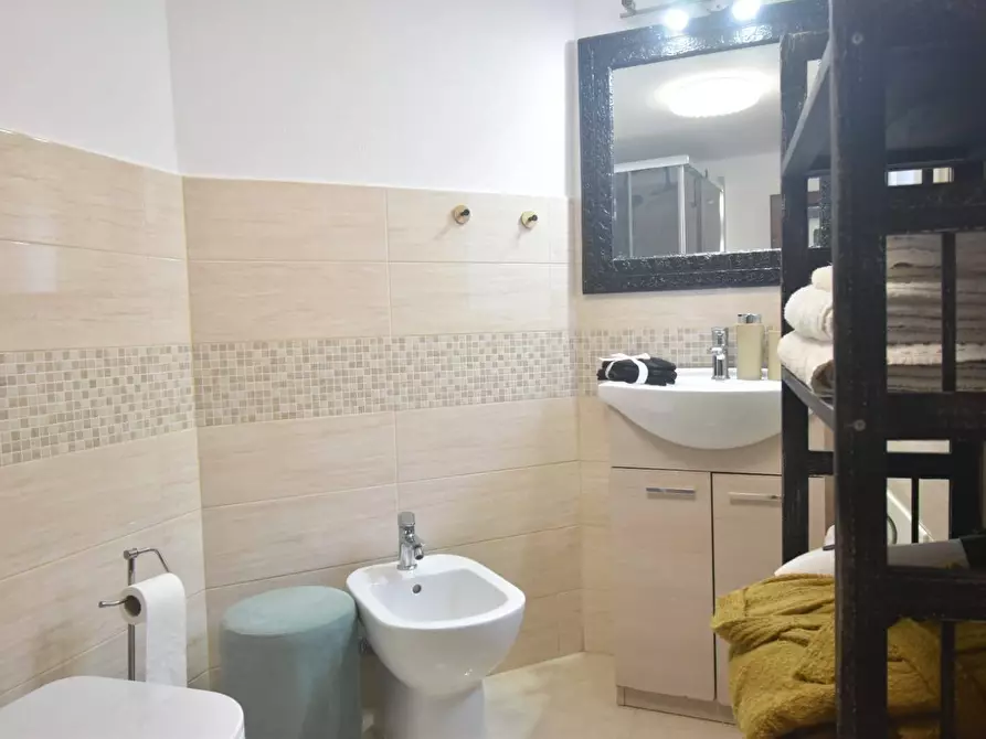 Immagine 43 di Casa indipendente in vendita  in piazza Azuni a Quartu Sant'elena