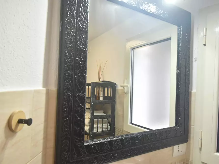 Immagine 46 di Casa indipendente in vendita  in piazza Azuni a Quartu Sant'elena