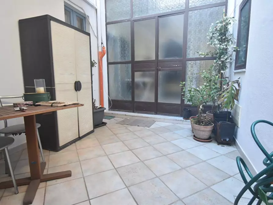 Immagine 52 di Casa indipendente in vendita  in piazza Azuni a Quartu Sant'elena