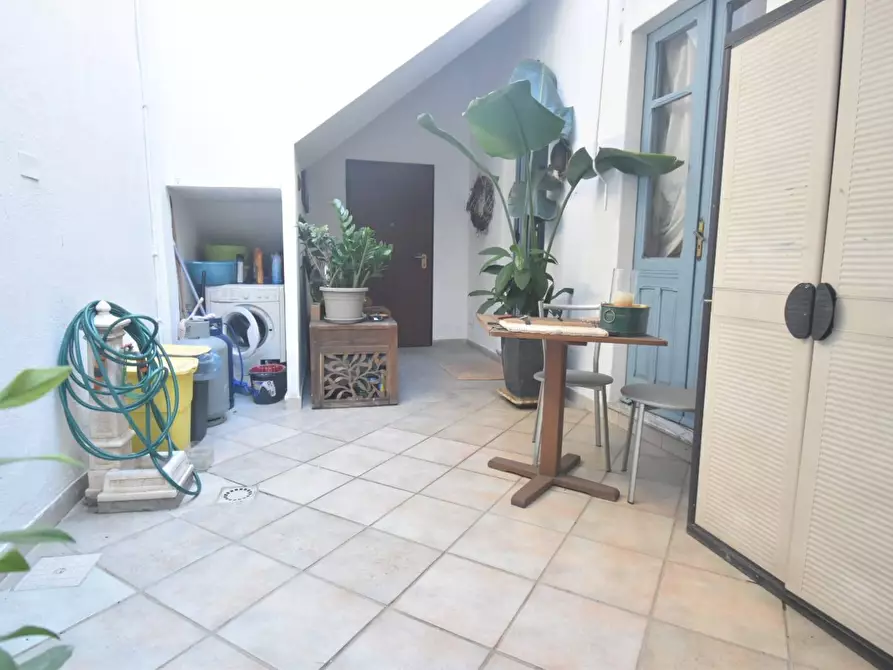 Immagine 53 di Casa indipendente in vendita  in piazza Azuni a Quartu Sant'elena