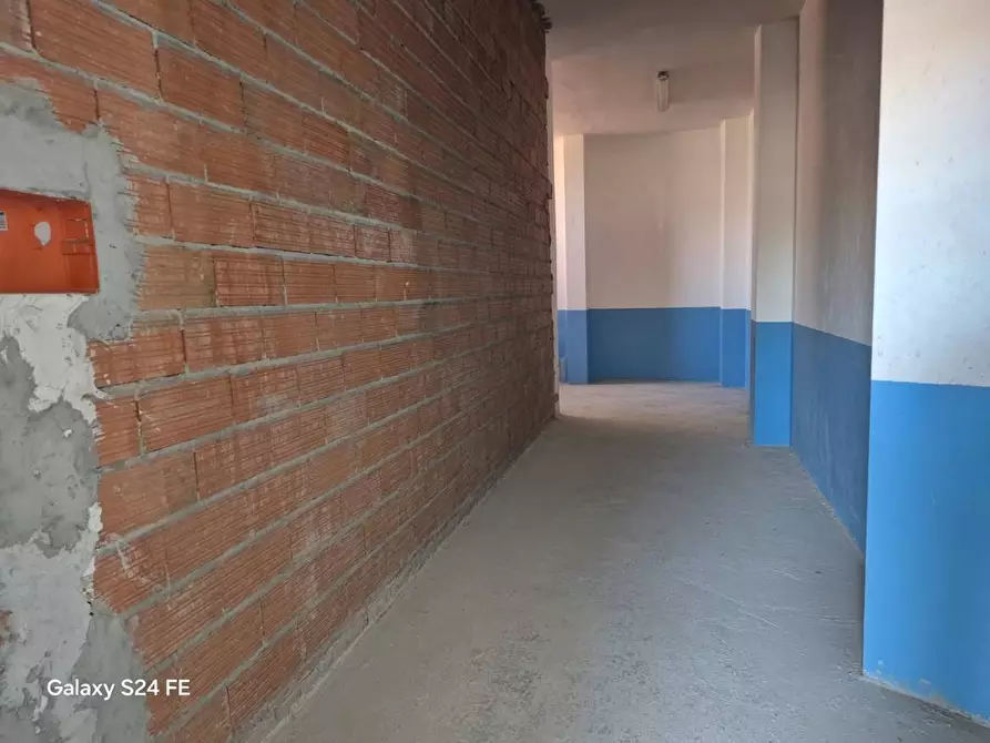 Immagine 1 di Magazzino in vendita  in via Giotto a Quartu Sant'elena