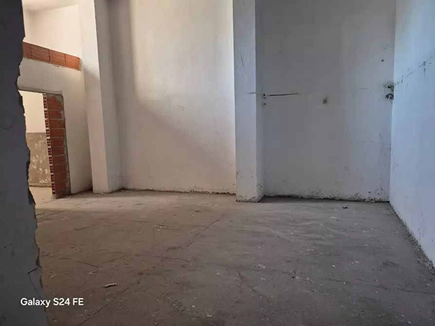 Immagine 3 di Magazzino in vendita  in via Giotto a Quartu Sant'elena