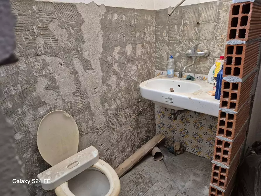 Immagine 6 di Magazzino in vendita  in via Giotto a Quartu Sant'elena