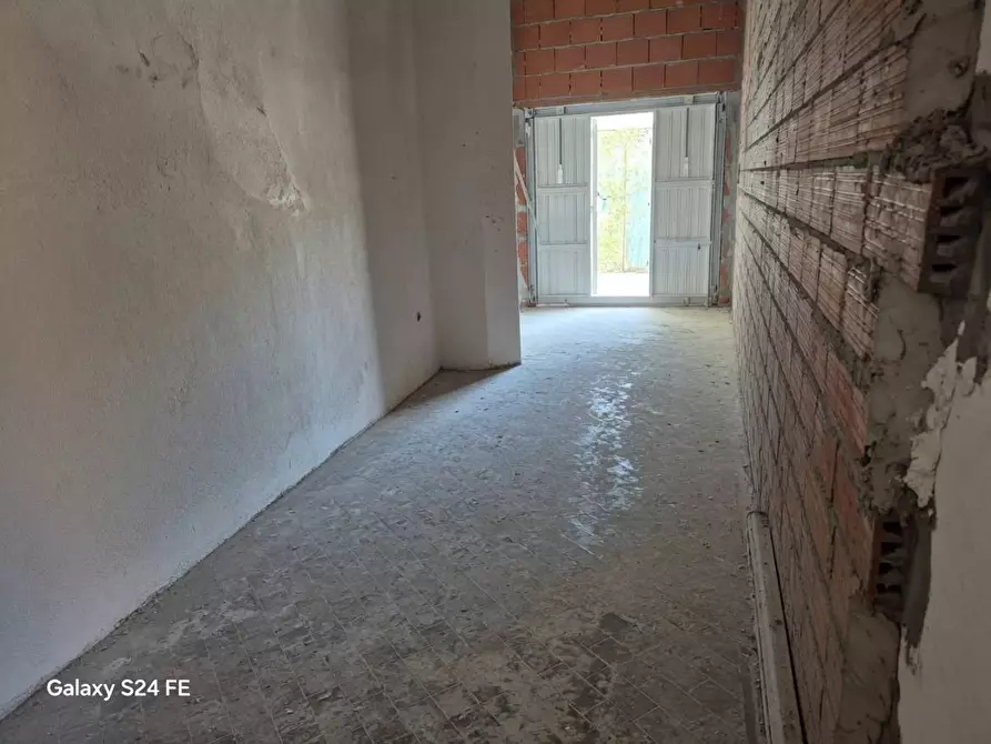 Immagine 7 di Magazzino in vendita  in via Giotto a Quartu Sant'elena