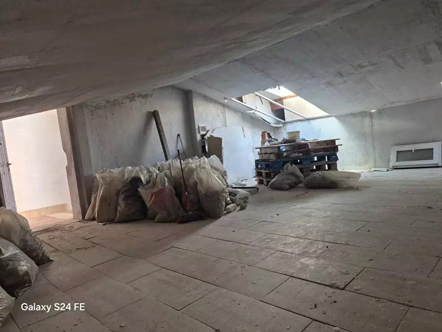 Immagine 2 di Magazzino in vendita  in Viale Colombo a Quartu Sant'elena
