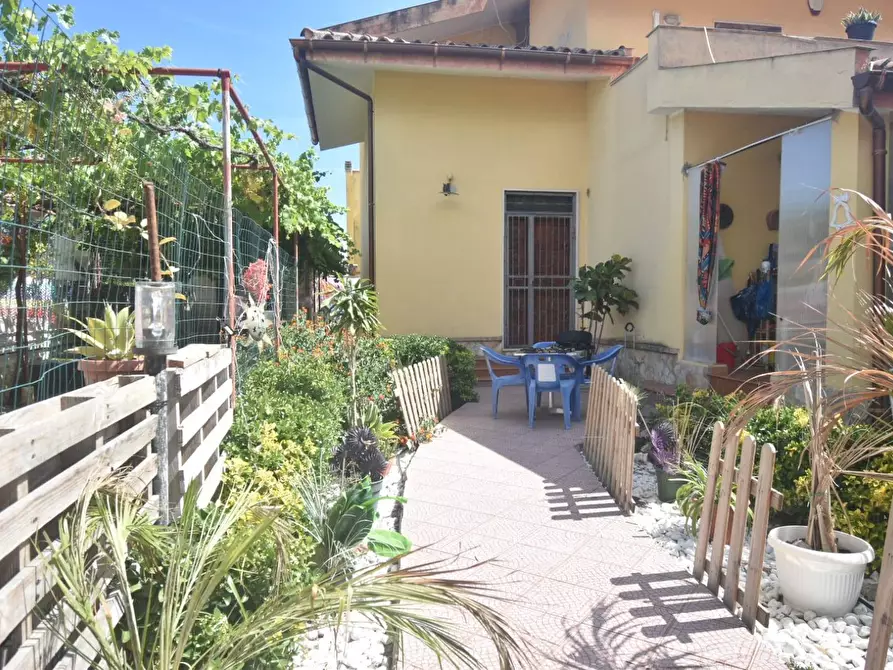 Immagine 2 di Villa in vendita  in viale dell'autonomia regionale sarda a Quartu Sant'elena