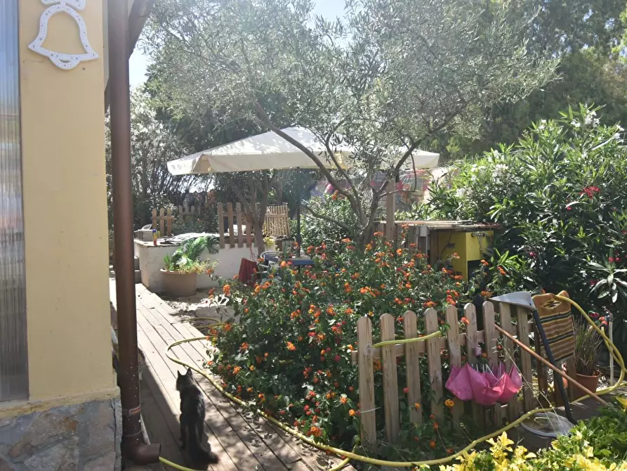 Immagine 4 di Villa in vendita  in viale dell'autonomia regionale sarda a Quartu Sant'elena