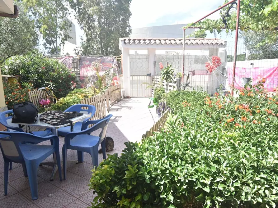 Immagine 6 di Villa in vendita  in viale dell'autonomia regionale sarda a Quartu Sant'elena