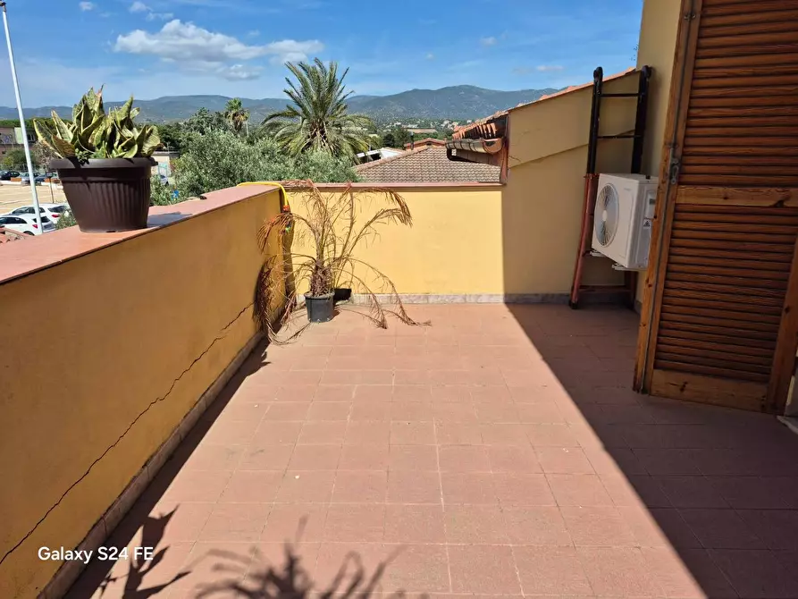 Immagine 45 di Villa in vendita  in viale dell'autonomia regionale sarda a Quartu Sant'elena