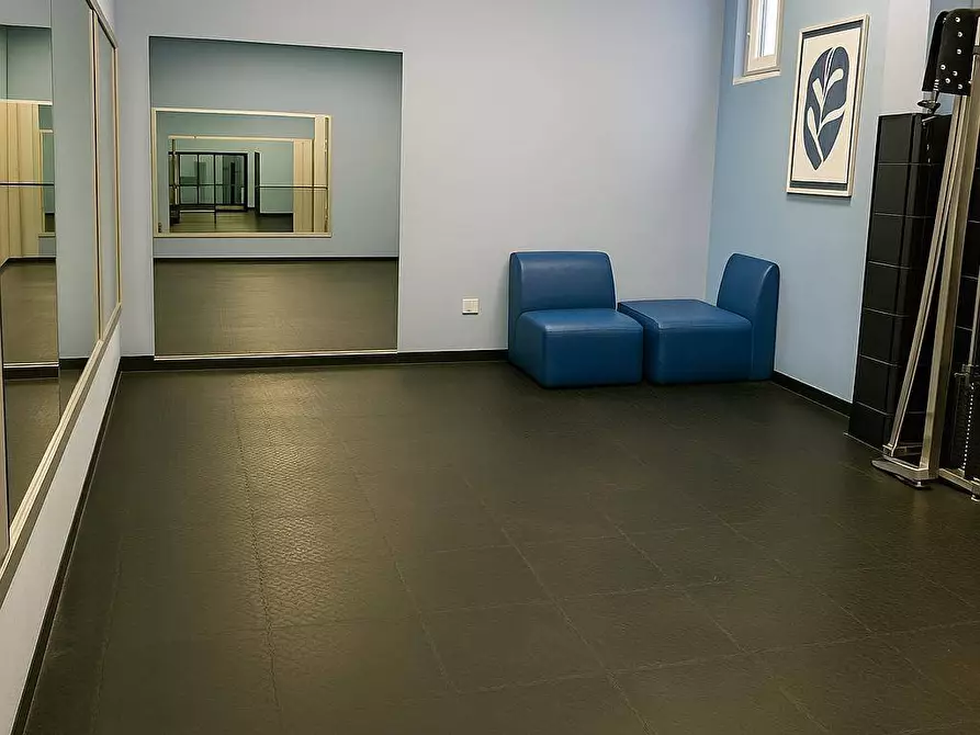 Immagine 5 di Locale commerciale in vendita  in via cagliari a Quartu Sant'elena