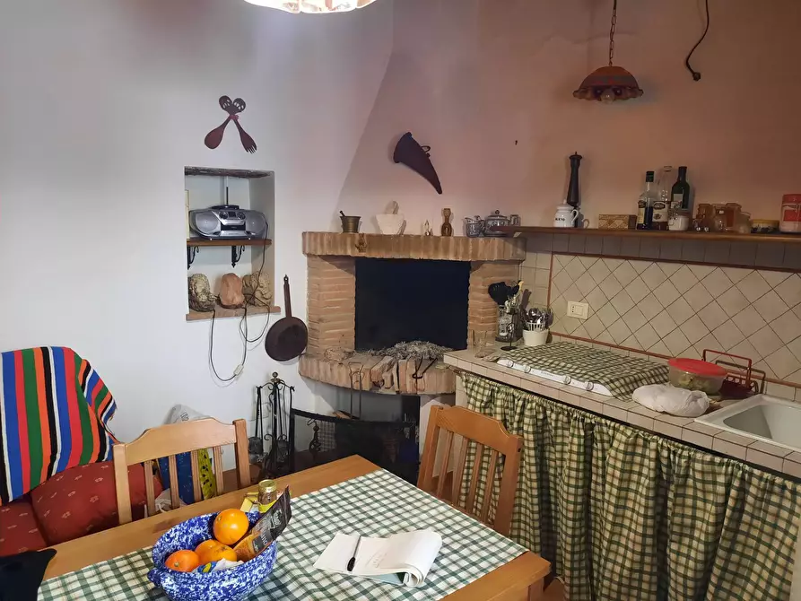 Immagine 3 di Casa semindipendente in vendita  in Via della Svolta a Attigliano