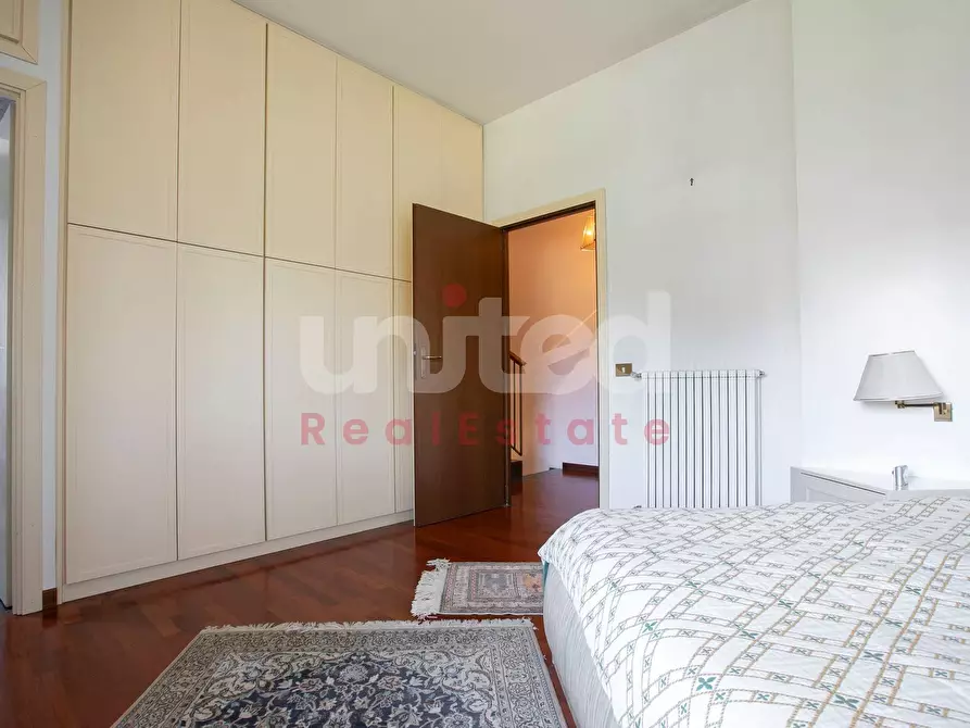 Immagine 21 di Villa in vendita  in via Alcmane a Roma