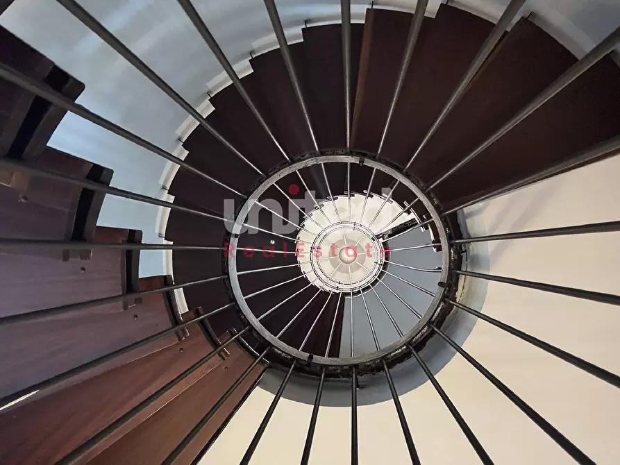 Immagine 18 di Villa in vendita  in Viale Gorgia Di Leontini a Roma