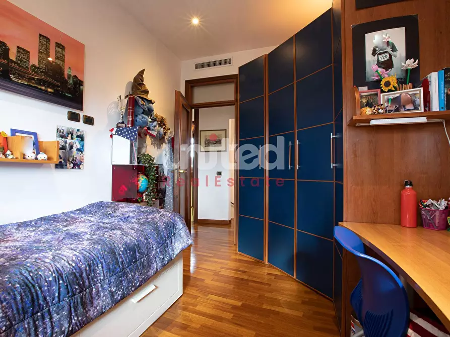 Immagine 23 di Villa in vendita  in Viale Gorgia Di Leontini a Roma