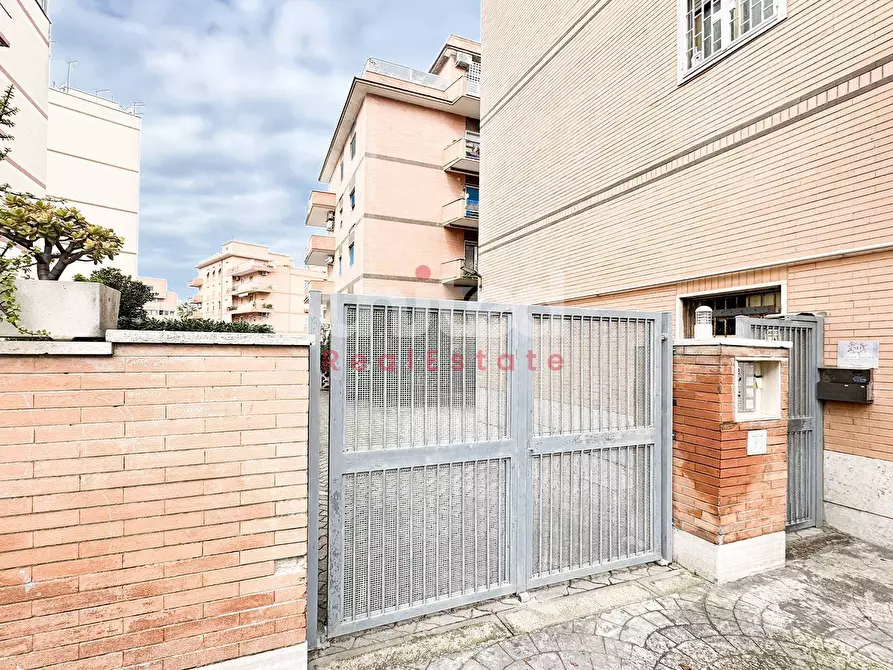 Immagine 4 di Appartamento in vendita  in via della tolda 33 a Roma