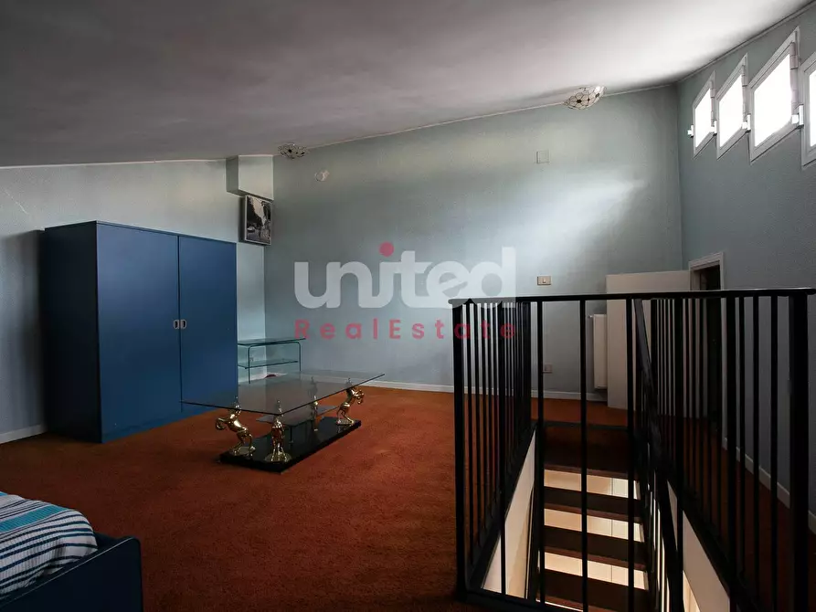 Immagine 27 di Villa in vendita  in Viale Alessandro Magno a Roma