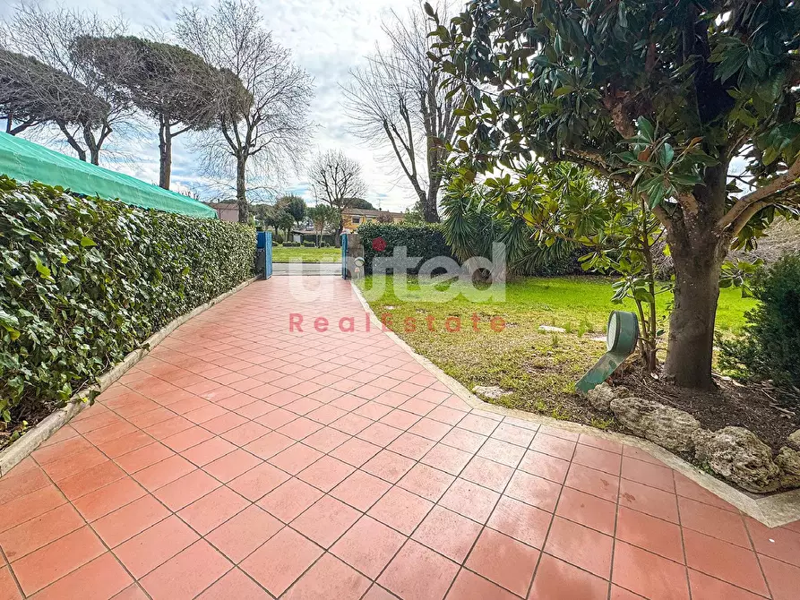 Immagine 35 di Villa in vendita  in Viale Alessandro Magno a Roma