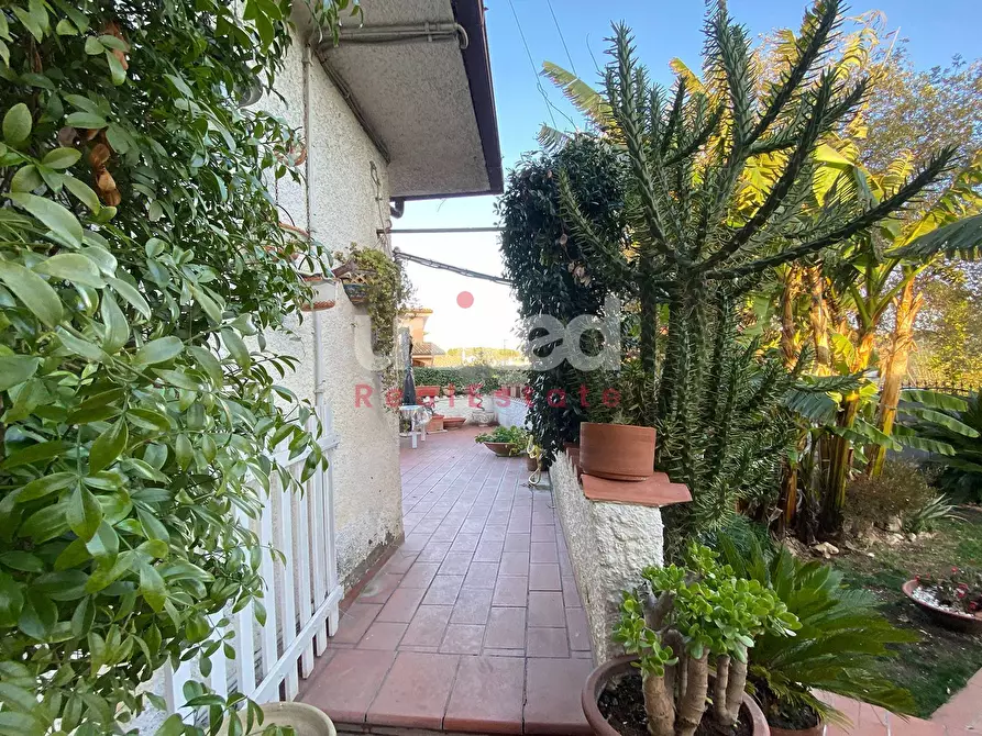 Immagine 33 di Villa in vendita  in Via Nicola De Giosa a Roma