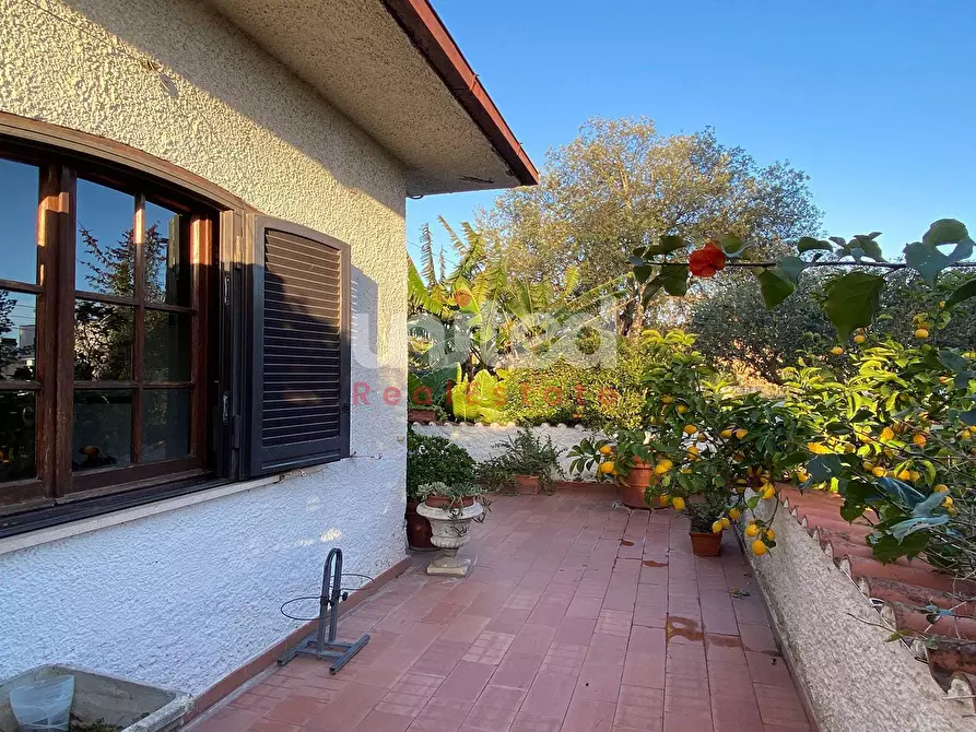 Immagine 35 di Villa in vendita  in Via Nicola De Giosa a Roma