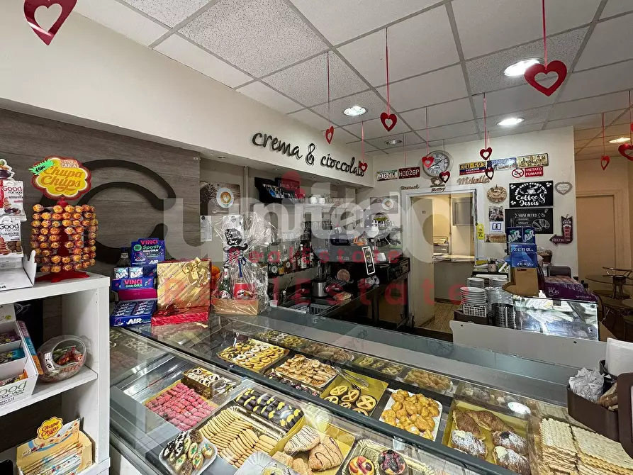 Immagine 21 di Attività commerciale in vendita  in Via Sarsina 111 a Roma