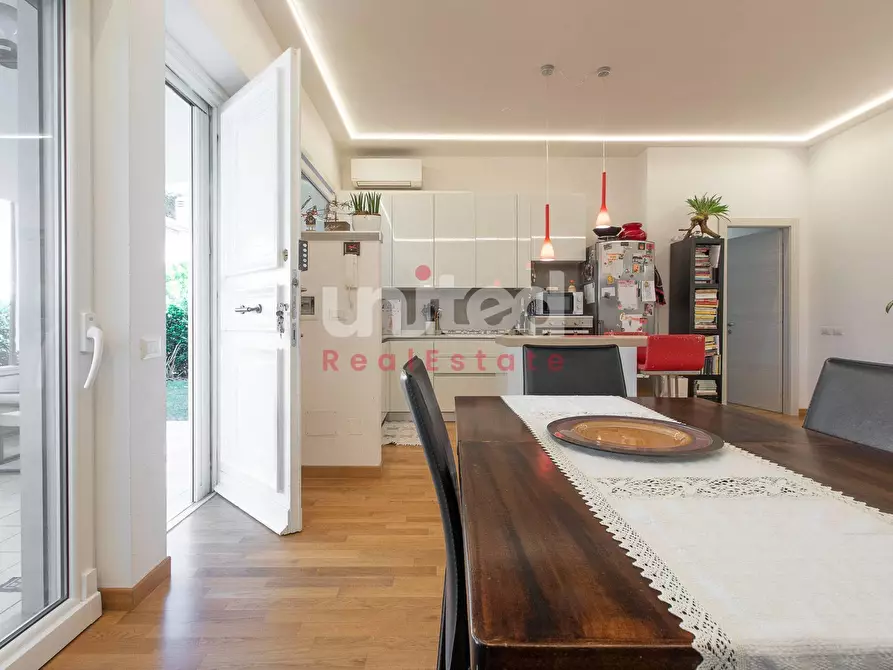 Immagine 8 di Appartamento in vendita  in Via Cherilo Di Samo a Roma