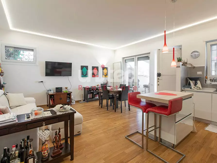 Immagine 12 di Appartamento in vendita  in Via Cherilo Di Samo a Roma