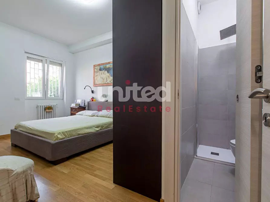 Immagine 18 di Appartamento in vendita  in Via Cherilo Di Samo a Roma