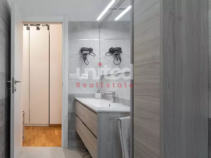 Immagine 23 di Appartamento in vendita  in Via Cherilo Di Samo a Roma