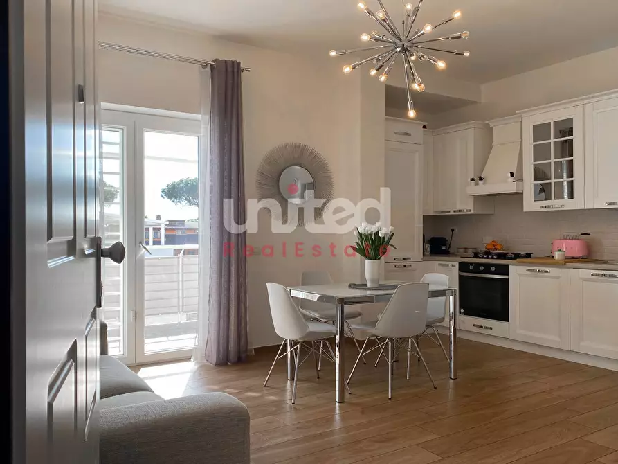 Immagine 4 di Appartamento in vendita  in Via Pio Colussi 8 a Roma