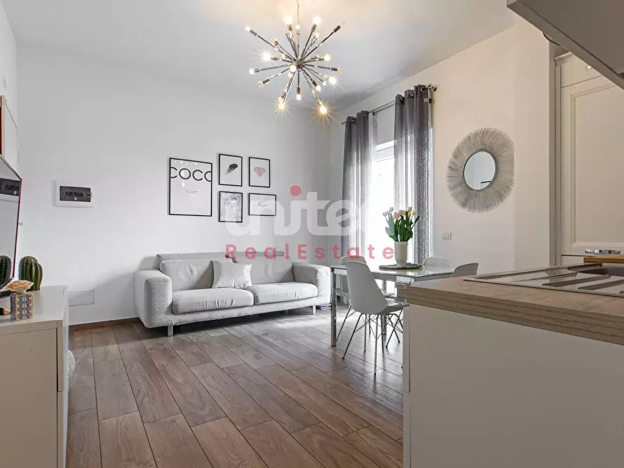 Immagine 3 di Appartamento in vendita  in Via Pio Colussi 8 a Roma