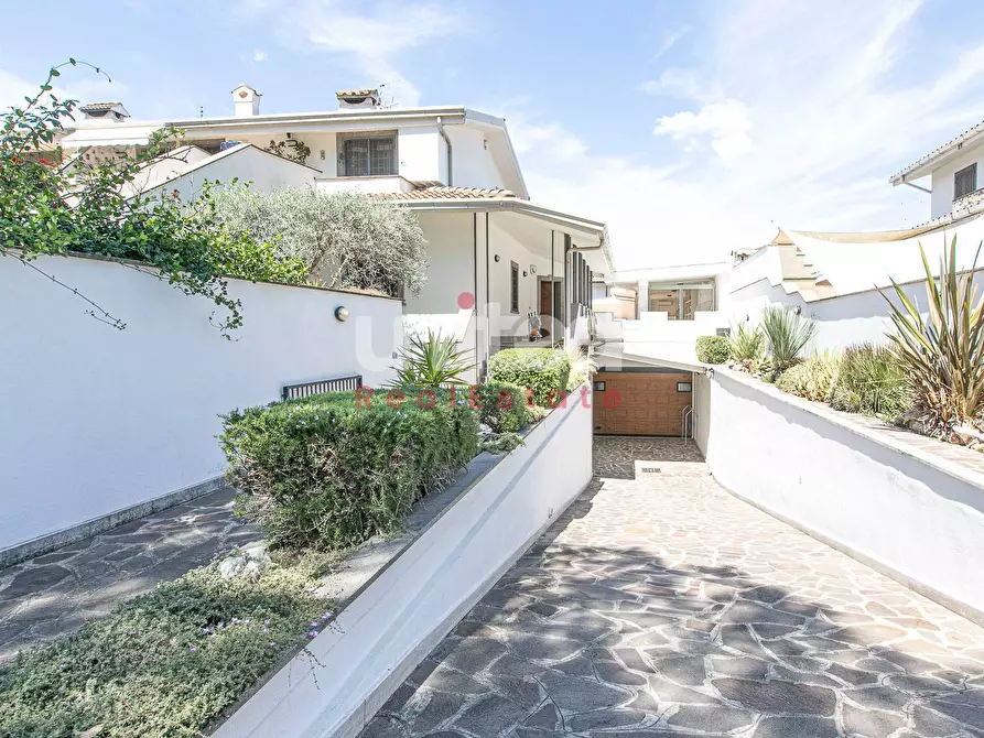 Immagine 1 di Appartamento in vendita  in Via Luigi Cherubini a Roma