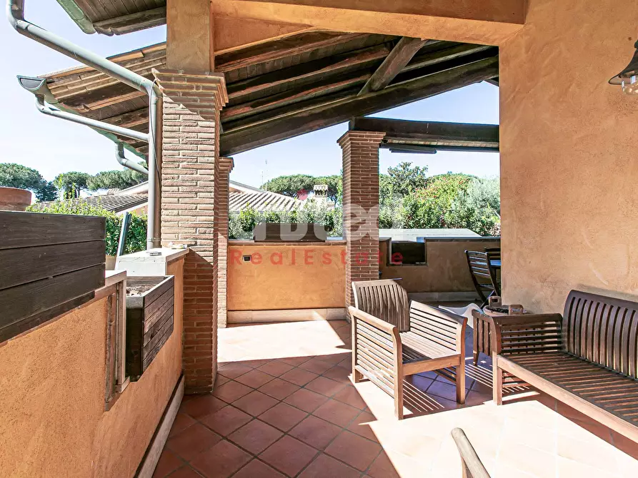 Immagine 7 di Villa in vendita  in Via Antonio Cifra a Roma