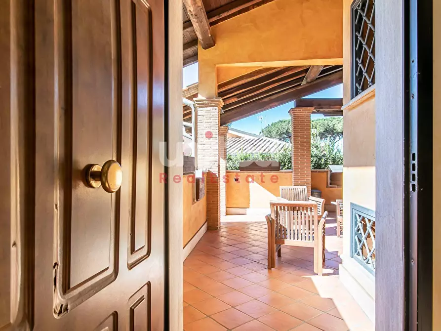 Immagine 10 di Villa in vendita  in Via Antonio Cifra a Roma