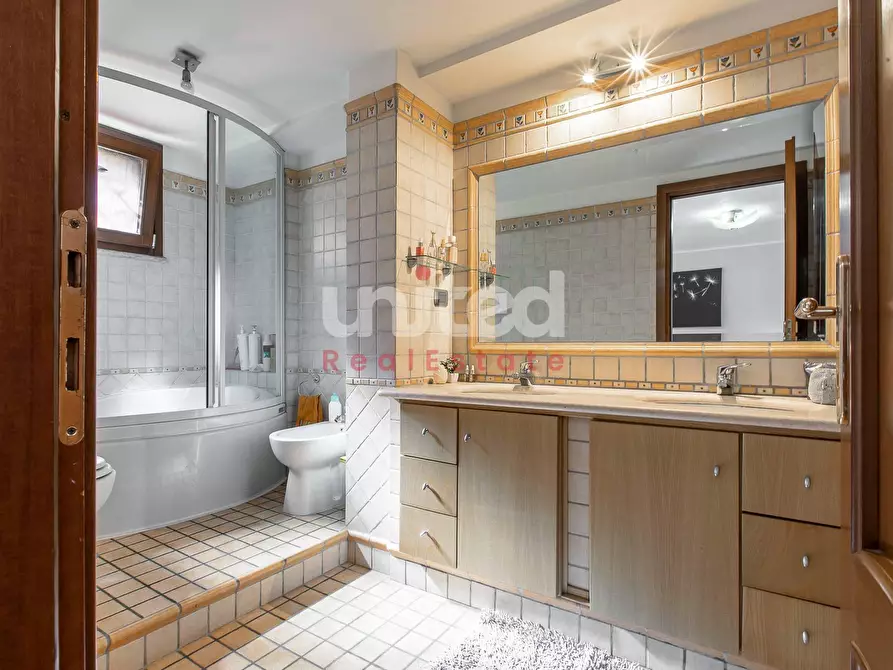 Immagine 33 di Villa in vendita  in Via Antonio Cifra a Roma