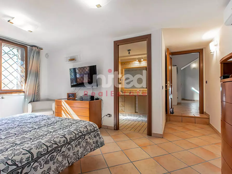 Immagine 37 di Villa in vendita  in Via Antonio Cifra a Roma