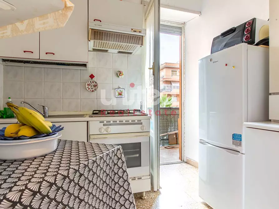 Immagine 15 di Appartamento in vendita  in via desiderato pietri 119 a Roma