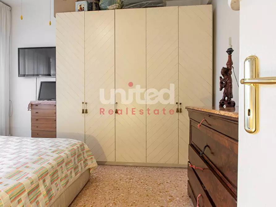 Immagine 19 di Appartamento in vendita  in via desiderato pietri 119 a Roma