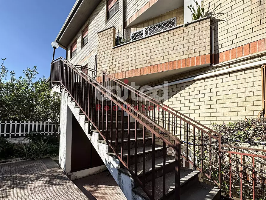 Immagine 3 di Appartamento in vendita  in Via Giuseppe Allegranza a Roma